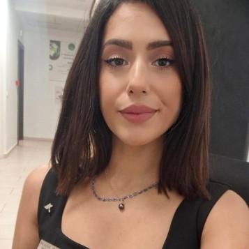 Nesrine El Midioni